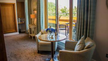 Фото номера Представительский люкс Отель Manor West Hotel &amp; Leisure Club г. Трали 4