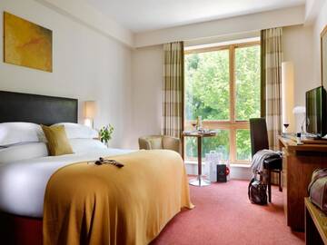 Фото номера Двухместный номер Делюкс с 1 кроватью Отель Manor West Hotel &amp; Leisure Club г. Трали 3