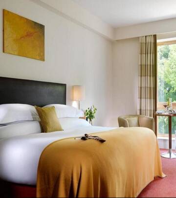 Фото номера Двухместный номер Делюкс с 1 кроватью Отель Manor West Hotel &amp; Leisure Club г. Трали 7