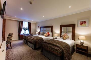 Фото номера Двухместный номер с 2 отдельными кроватями Отель Grand Hotel Tralee г. Трали 4