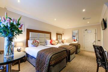 Фото номера Двухместный номер с 1 кроватью Отель Grand Hotel Tralee г. Трали 5