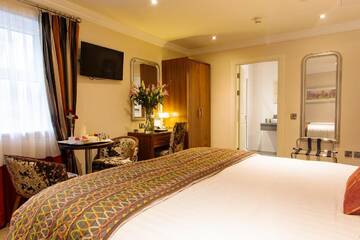 Фото номера Улучшенный двухместный номер с 1 кроватью Отель Grand Hotel Tralee г. Трали 4